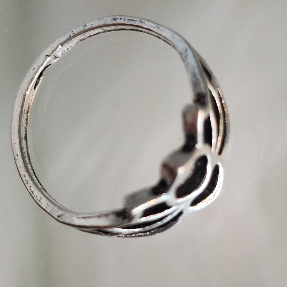 LOTUS FLOWER RING Size 6.5 - Picture 2 of 4